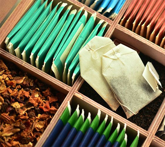 Grande variété de thé dans votre épicerie fine de Lesneven : vert, blanc, noir, Rooibos Grande variété de thé dans votre épicerie fine de Lesneven : vert, blanc, noir, Rooibos